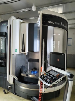 Alto tornillo del uno mismo-Centerning de Precistion y accesorio manual 4hole para CNC 5axis que trabaja por 96 series