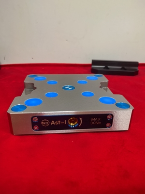 SK9652-S205 Fijación de sujeción de punto cero para mecanizado CNC de 3 ejes/4 ejes/5 ejes, material de acero, con posicionamiento repetible de 0,005 mm