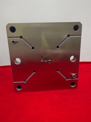 SK9652-S205 Fijación de sujeción de punto cero para mecanizado CNC de 3 ejes/4 ejes/5 ejes, material de acero, con posicionamiento repetible de 0,005 mm