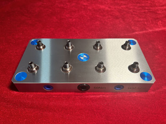 Accesorios de eje CNC blancos con precisión de repetición de 0,005 mm y compatibilidad del eje 3/4/5 para mecanizado de precisión