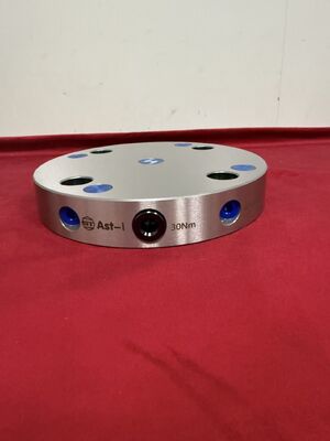 Instalación ajustable de trabajo CNC para trabajos de mecanizado