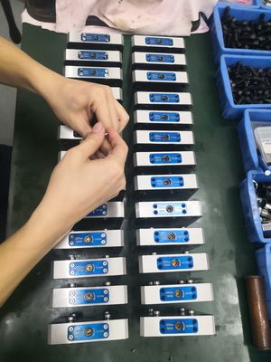 Abrazaderas de fijación de cambio rápido de fresado CNC de punto cero de cuatro orificios 1,6 kg