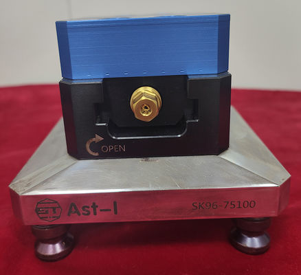 Tornillo de banco autocentrante manual de 5 ejes/fresadora CNC de 0,02 mm